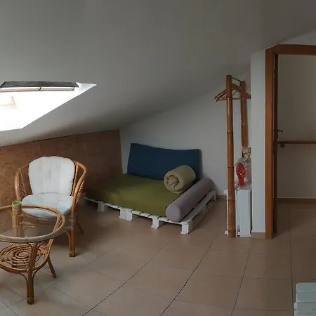 אכסניה House *