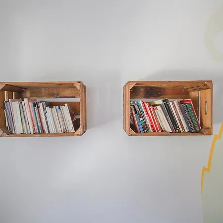 אכסניה House בליאל